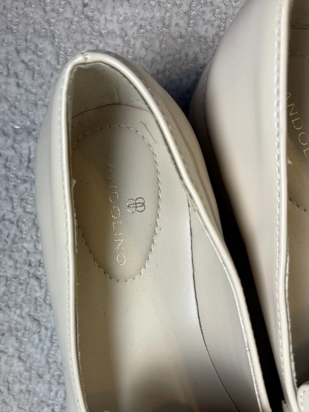 Bandolino Beige Patent Lug Sole Penny Loafers Gold Bit Size 6M